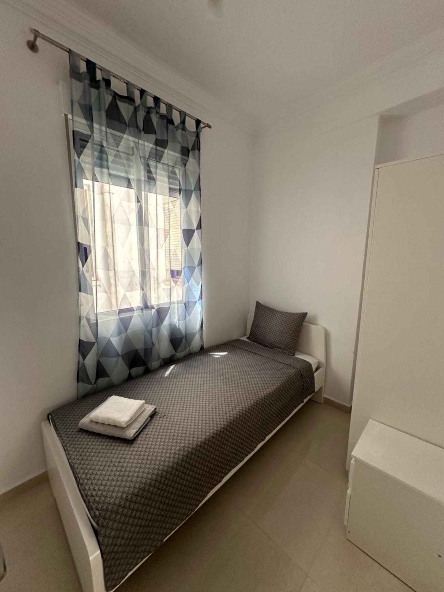 Modern And Bright 5 Bedroom Apartment Del Prado Gandia Bagian luar foto