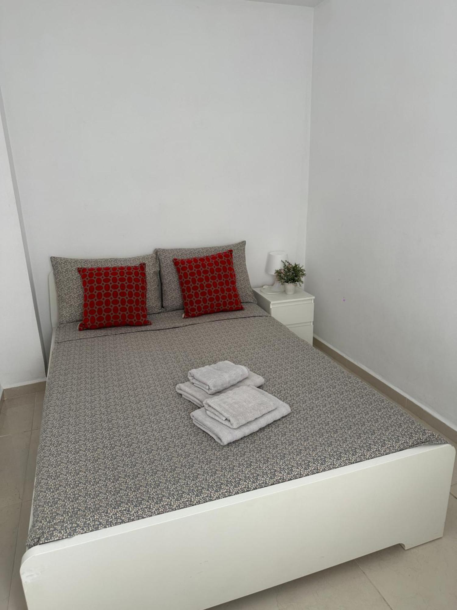 Modern And Bright 5 Bedroom Apartment Del Prado Gandia Bagian luar foto